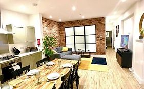 Brand New Apt - Beach Breeze Spacious 1-Bedroom Apartment With Parking - Sleeps 4 Ppl- Internet